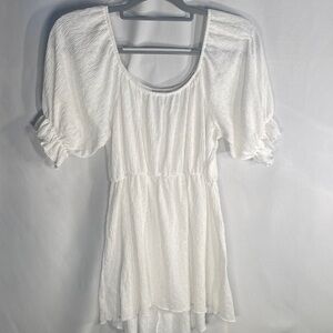 White Birch White Textured Peasant Tunic Top | Size Medium